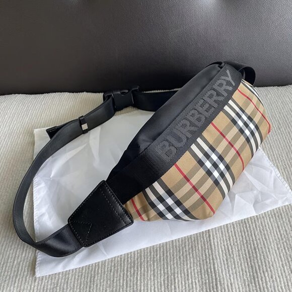 Burberry Belt Bag Men - Picture 3 of 6